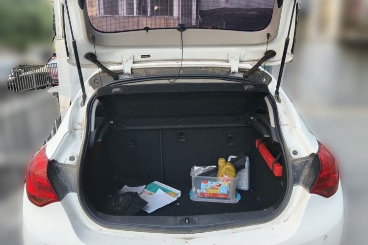 Used Buick GT 2014 XT 1.6L Automatic Fashion Edition Trunk
