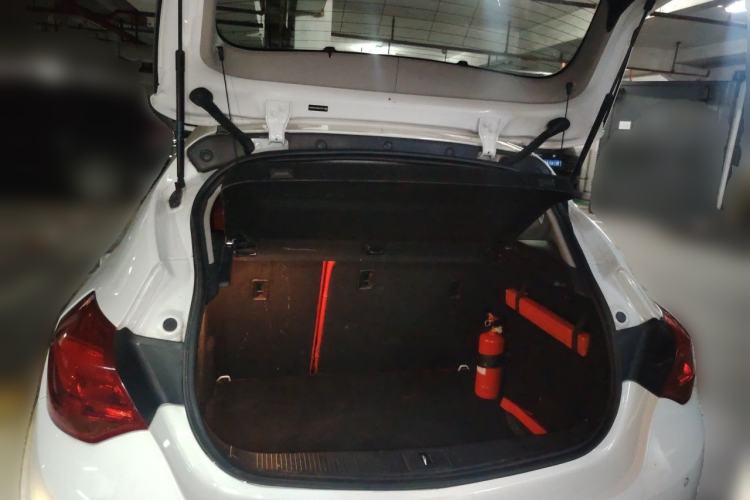 Used Buick GT 2014 XT 1.6L Automatic Fashion Edition Trunk