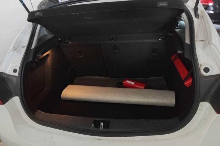 Used Buick GT 2014 XT 1.6L Automatic Fashion Edition Trunk