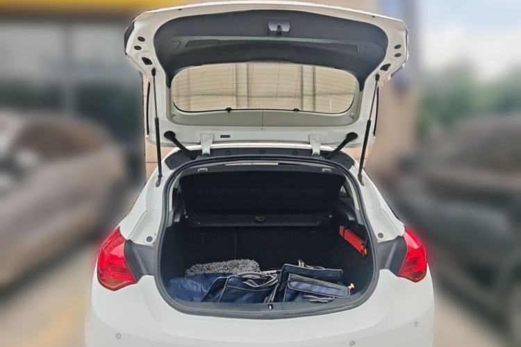 Used Buick GT 2014 XT 1.6L Automatic Fashion Edition Trunk