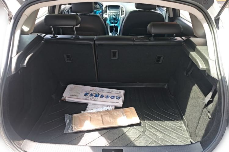 Used Buick GT 2014 XT 1.6L Automatic Fashion Edition Trunk