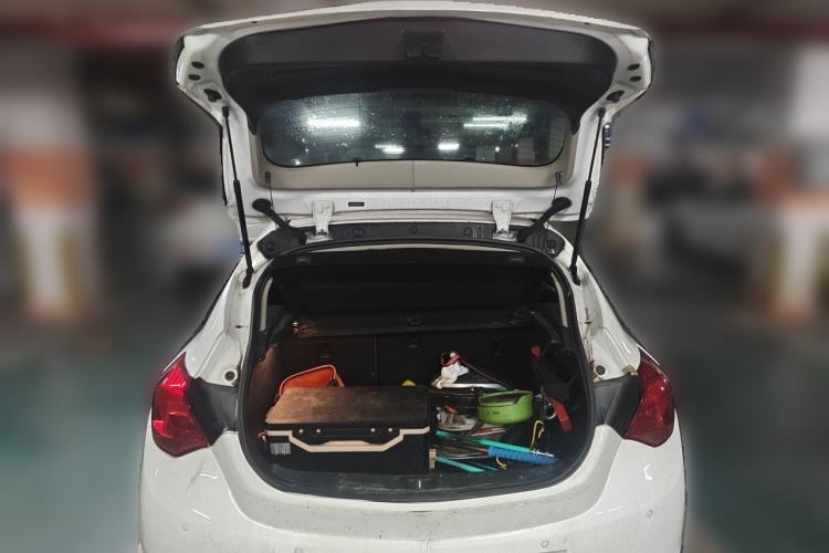 Used Buick GT 2014 XT 1.6L Automatic Fashion Edition Trunk