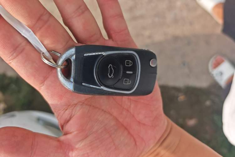 Used Buick GT 2014 XT 1.6L Automatic Fashion Edition Vehicle Key