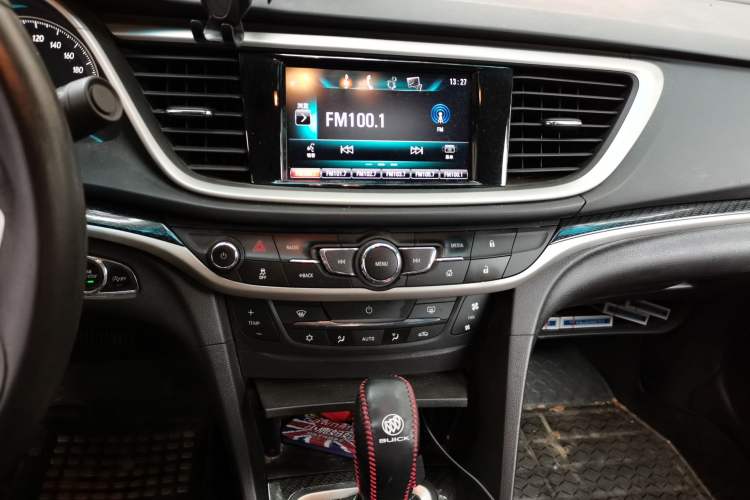 Used Buick GT 2015 15N Automatic Deluxe Edition Audio And AC Panel