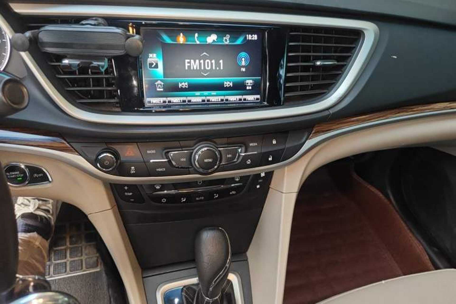 Used Buick GT 2015 15N Automatic Deluxe Edition Audio And AC Panel