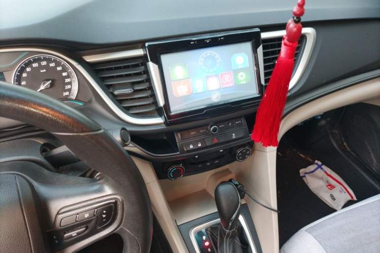 Used Buick GT 2015 15N Automatic Elite Version Audio And AC Panel