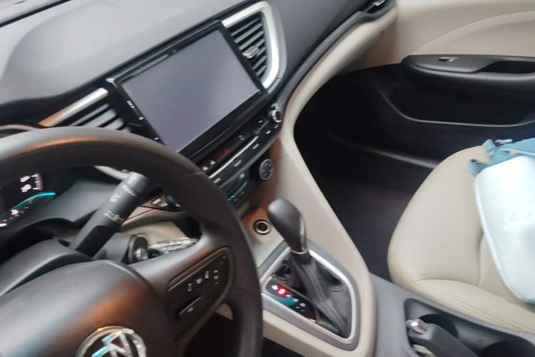 Used Buick GT 2015 15N Automatic Elite Version Audio And AC Panel