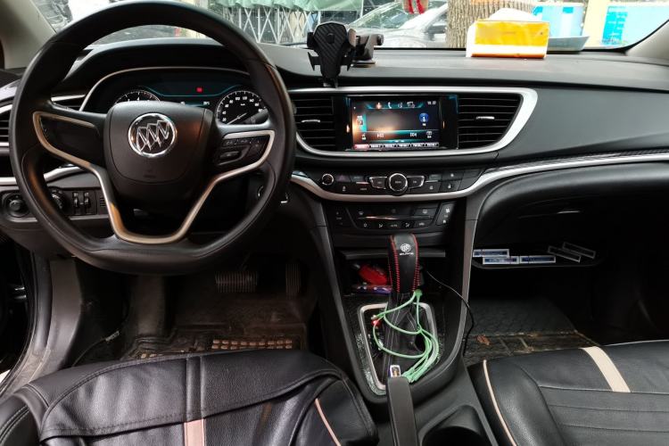 Used Buick GT 2015 15N Automatic Deluxe Edition Center Console