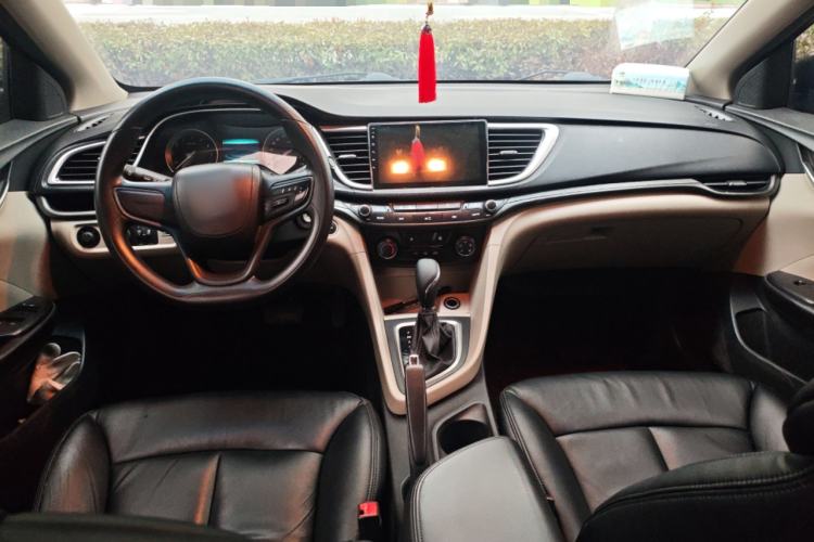 Used Buick GT 2015 15N Automatic Elite Version Center Console