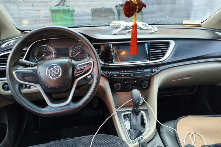Used Buick GT 2015 15N Automatic Elite Version Center Console