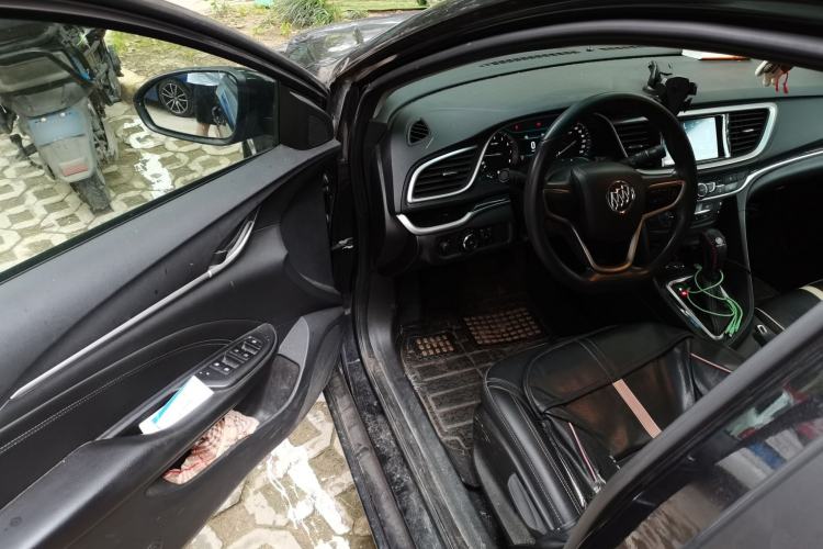 Used Buick GT 2015 15N Automatic Deluxe Edition Driver Seat