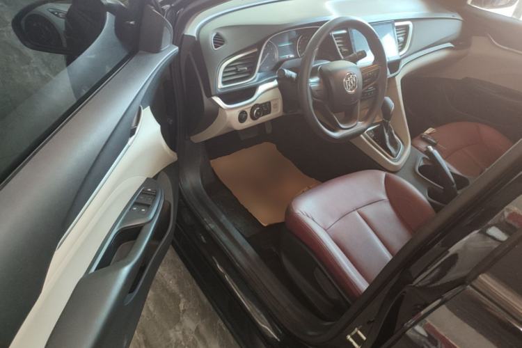 Used Buick GT 2015 15N Automatic Elite Version Driver Seat