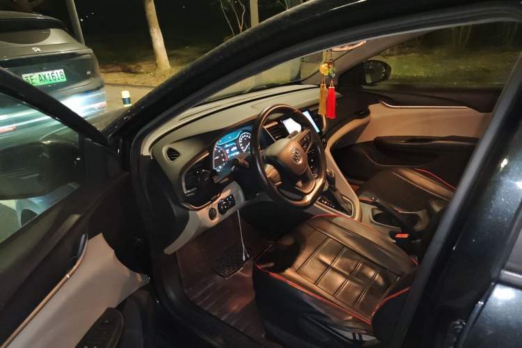 Used Buick GT 2015 15N Automatic Elite Version Driver Seat