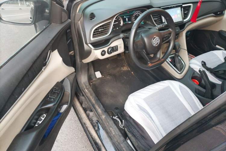 Used Buick GT 2015 15N Automatic Elite Version Driver Seat