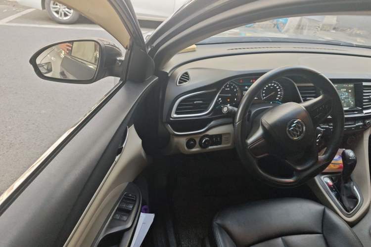 Used Buick GT 2015 18T Dual-Clutch Elite Model Driver Seat