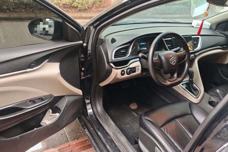 Used Buick GT 2015 15N Automatic Elite Version Driver Seat