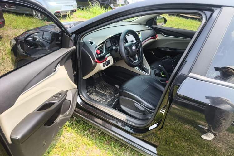 Used Buick GT 2015 18T Dual-Clutch Elite Model Driver Seat