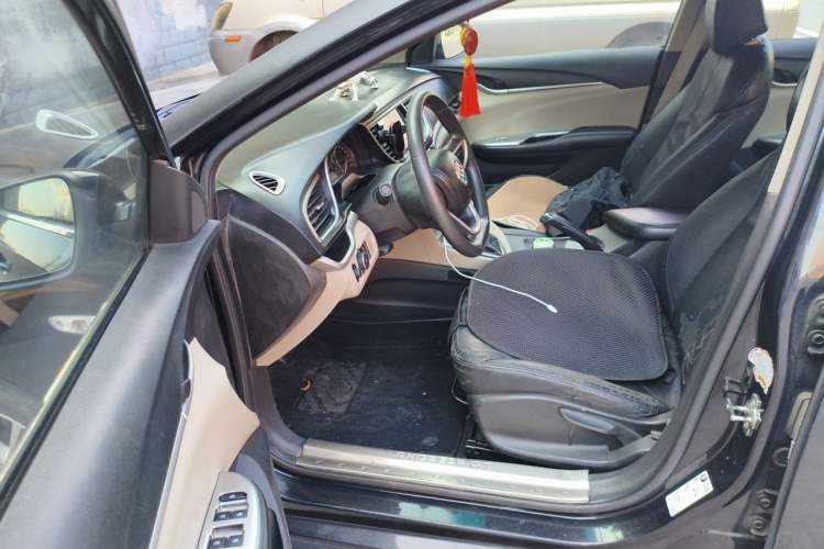 Used Buick GT 2015 15N Automatic Elite Version Driver Seat