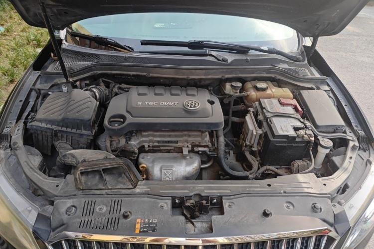 Used Buick GT 2015 15N Automatic Deluxe Edition Engine Bay