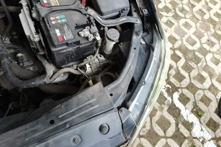 Used Buick GT 2015 15N Automatic Deluxe Edition Engine Bay Left