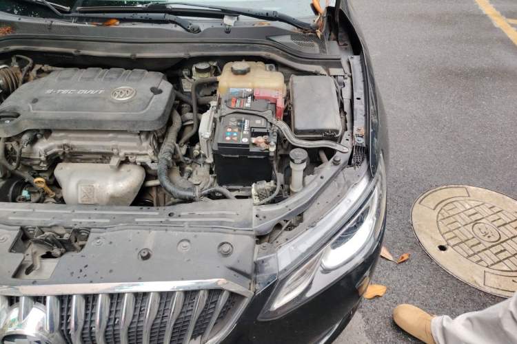 Used Buick GT 2015 15N Automatic Deluxe Edition Engine Bay Left