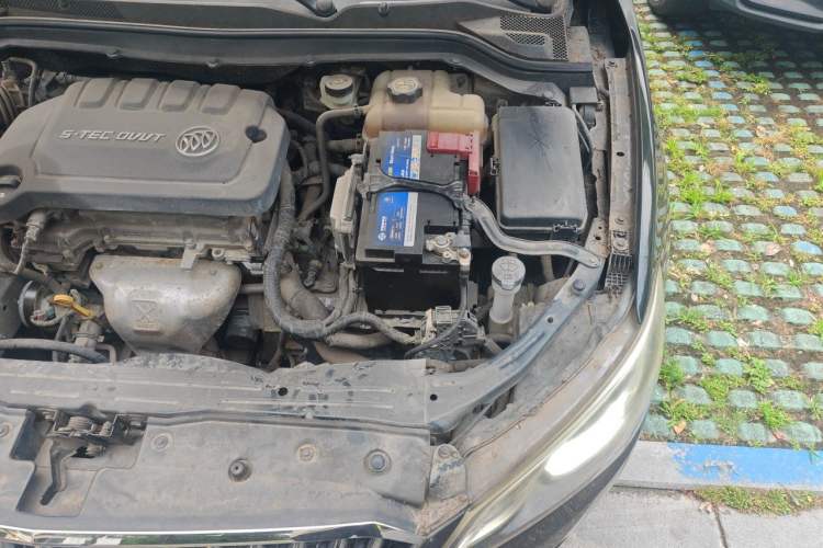 Used Buick GT 2015 15N Automatic Elite Version Engine Bay Left