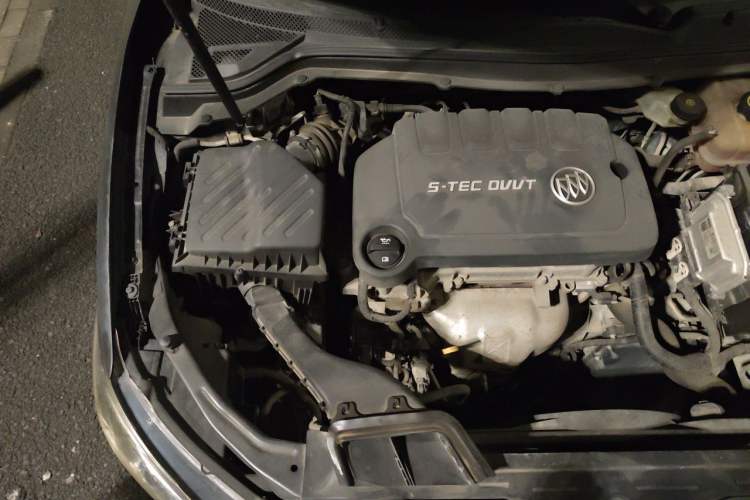 Used Buick GT 2015 15N Automatic Elite Version Engine Bay Right