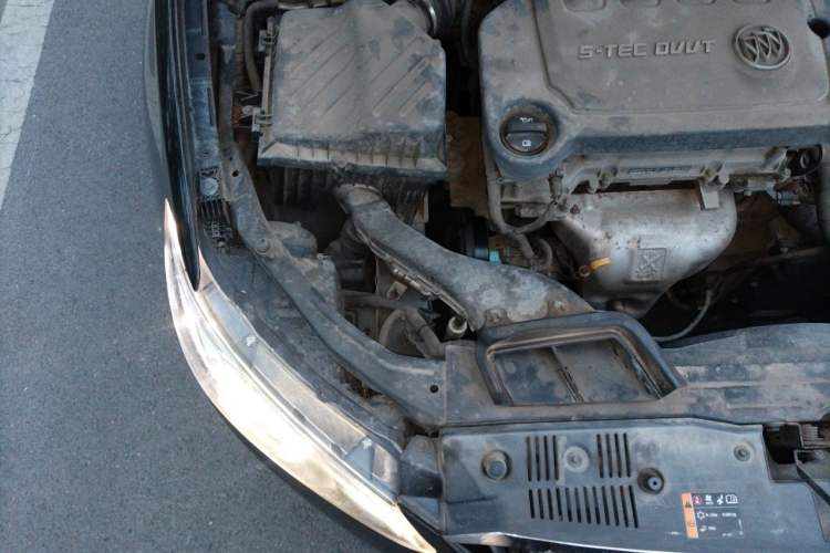 Used Buick GT 2015 15N Automatic Elite Version Engine Bay Right