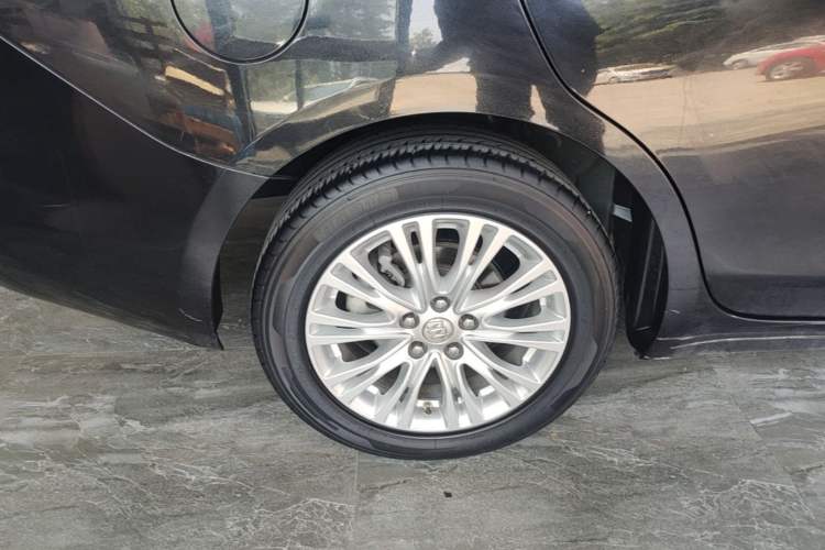 Used Buick GT 2015 15N Automatic Elite Version Exterior 5