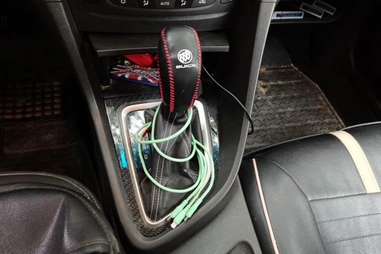 Used Buick GT 2015 15N Automatic Deluxe Edition Gear Lever