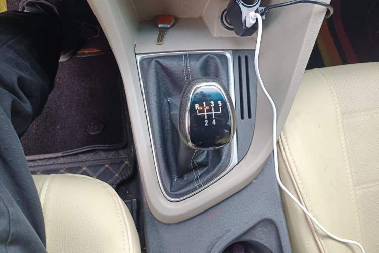 Used Buick GT 2015 15N Manual Elite Edition Gear Lever