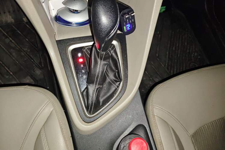Used Buick GT 2015 15N Automatic Elite Version Gear Lever