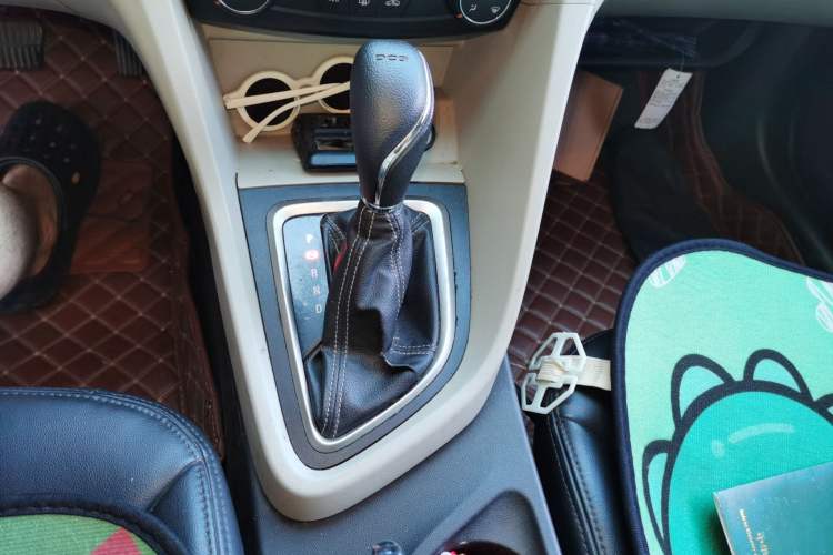 Used Buick GT 2015 15N Automatic Elite Version Gear Lever