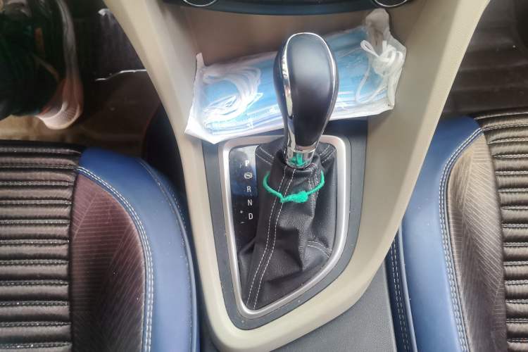 Used Buick GT 2015 15N Automatic Elite Version Gear Lever