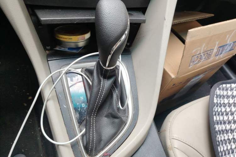Used Buick GT 2015 15N Automatic Deluxe Edition Gear Lever