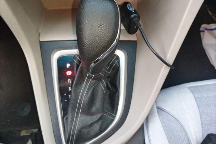 Used Buick GT 2015 15N Automatic Elite Version Gear Lever