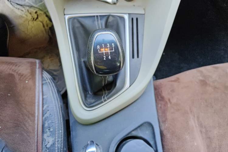 Used Buick GT 2015 15N Manual Entry-Level Trim Gear Lever