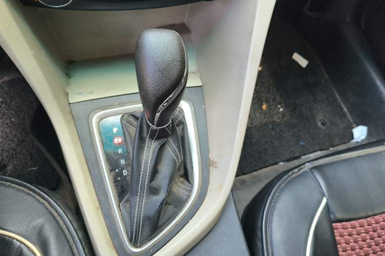 Used Buick GT 2015 15N Automatic Elite Version Gear Lever