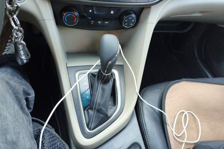 Used Buick GT 2015 15N Automatic Elite Version Gear Lever
