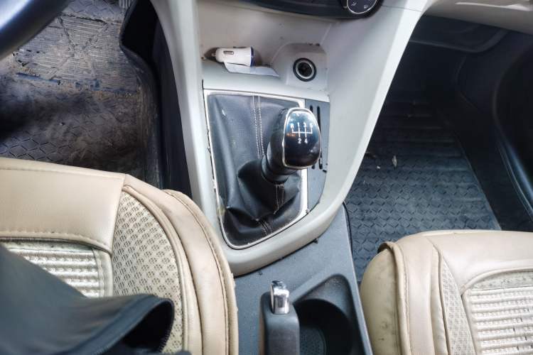 Used Buick GT 2015 15N Manual Elite Edition Gear Lever