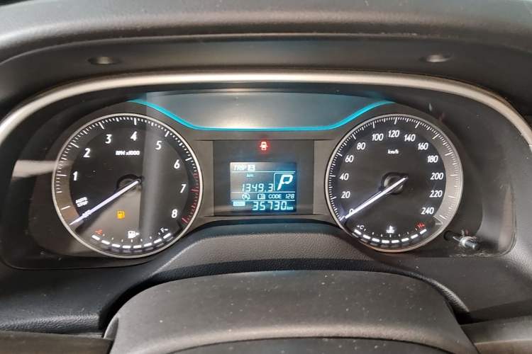 Used Buick GT 2015 15N Automatic Entry-Level Trim Instrument Cluster
