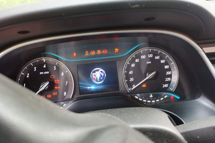 Used Buick GT 2015 15N Manual Elite Edition Instrument Cluster
