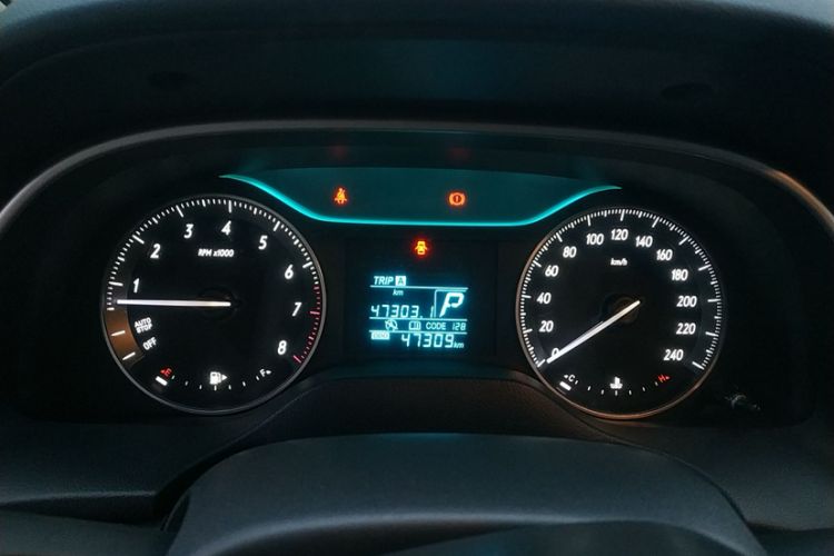 Used Buick GT 2015 15N Automatic Entry-Level Trim Odometer Close Up