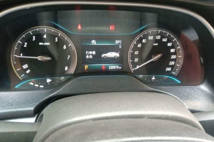 Used Buick GT 2015 15N Automatic Elite Version Odometer Close Up