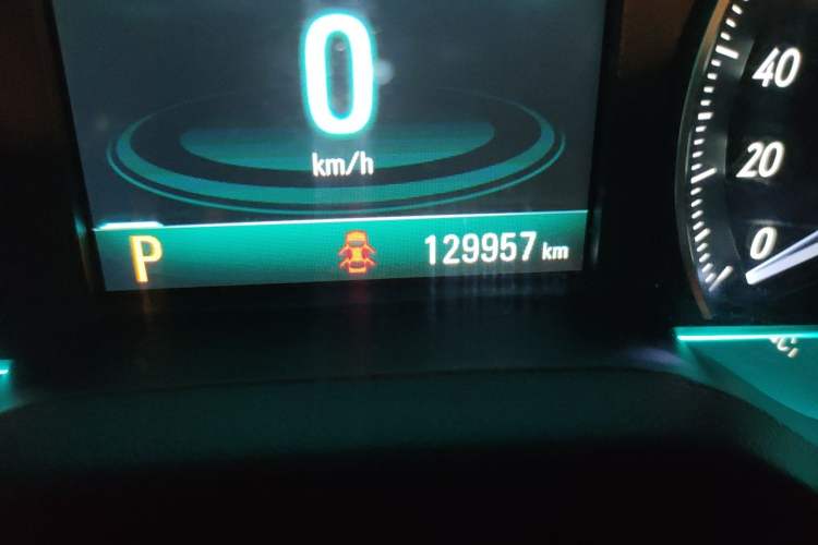 Used Buick GT 2015 15N Automatic Deluxe Edition Odometer Close Up