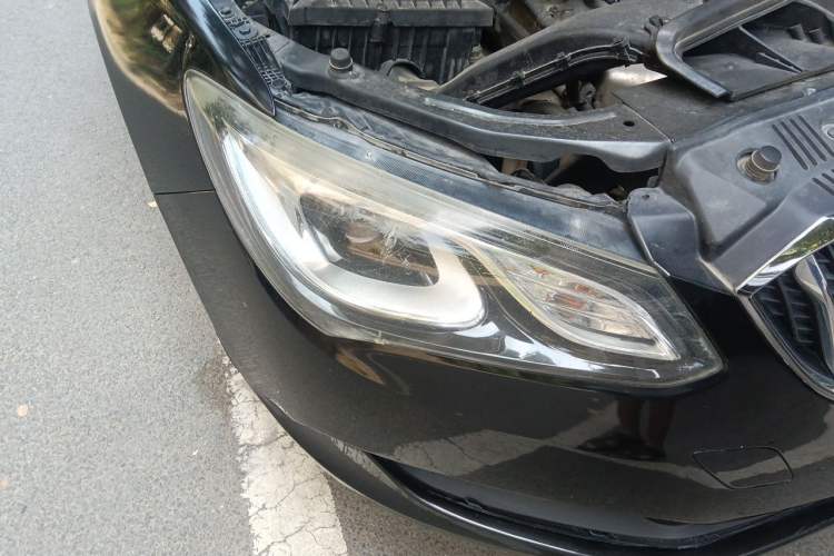 Used Buick GT 2015 15N Automatic Elite Version Right Front Headlight