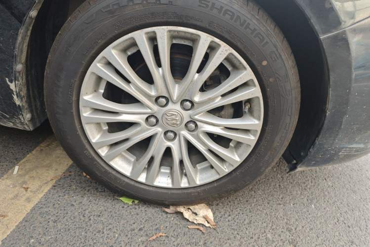 Used Buick GT 2015 18T Dual-Clutch Elite Model Right Front Wheel Hub