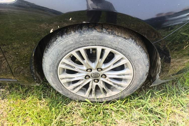 Used Buick GT 2015 18T Dual-Clutch Elite Model Right Front Wheel Hub
