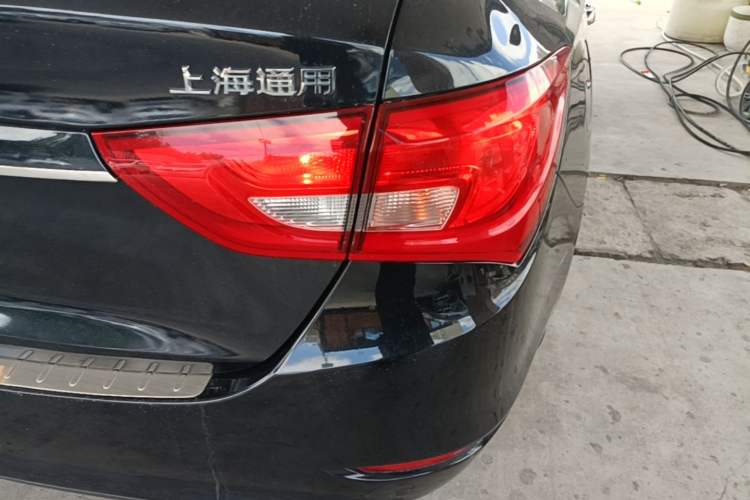Used Buick GT 2015 15N Automatic Entry-Level Trim Right Rear Taillight