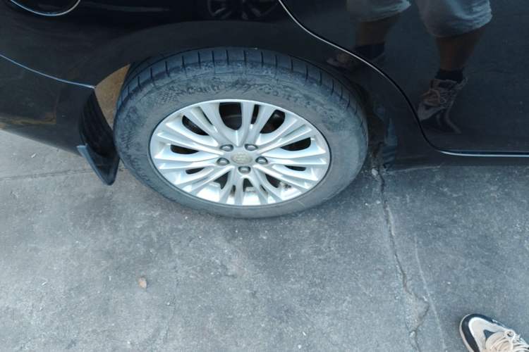 Used Buick GT 2015 15N Automatic Elite Version Right Rear Wheel Hub